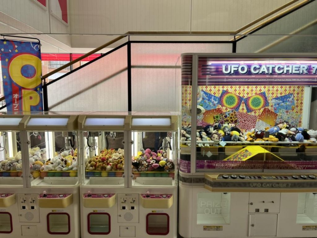 徳島県内のダイソー様の階段横の、ちょっとしたスペース。