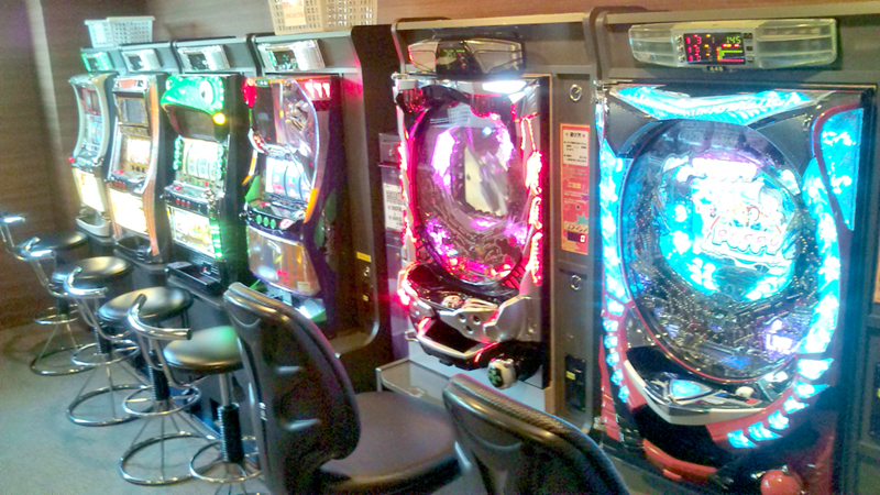 ファミリーでご来店のお客様の待ち時間の有効活用に。リラックスされたお客様は財布の紐も緩みがちです。